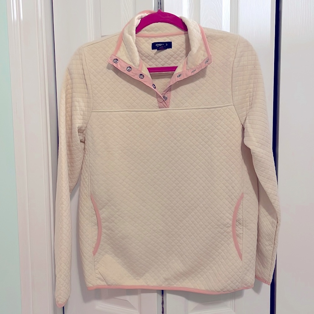 Quilted Pullover: Size M